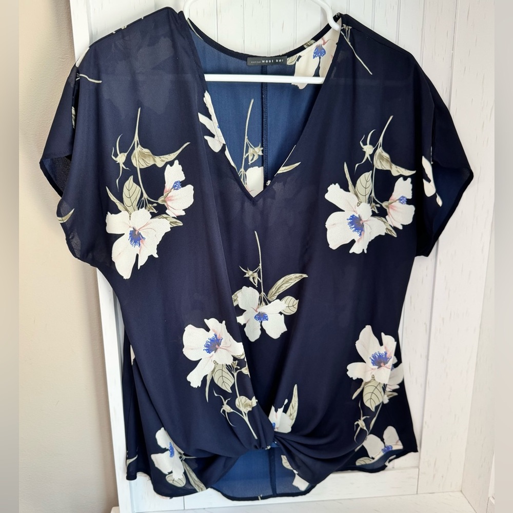 West Kei, Floral, Navy Blue, Top, Lightweight, Flowers, Short Sleeve, Size L